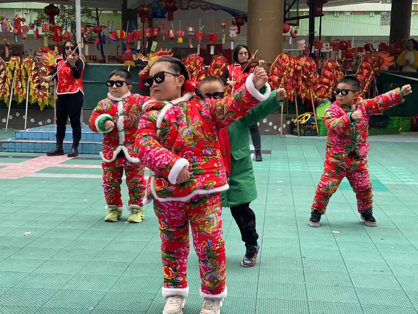 喜迎新春
